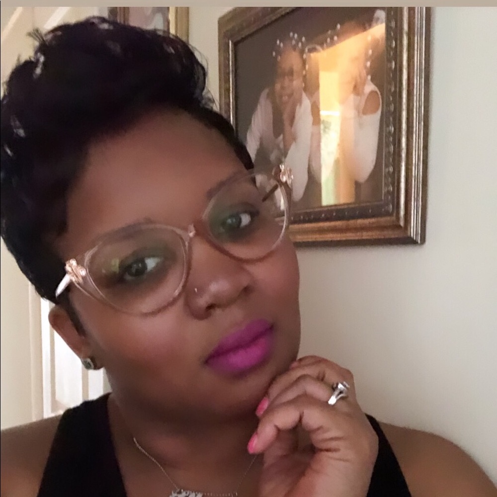 Meet your Posher, Tiffany